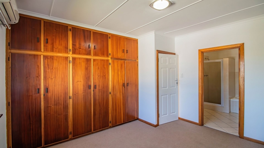 3 Bedroom Property for Sale in Beacon Bay Eastern Cape